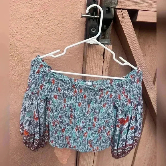 Poupette St Barth
Ariel Smocked Top in Sky Blue Clary - Picture 5 of 8